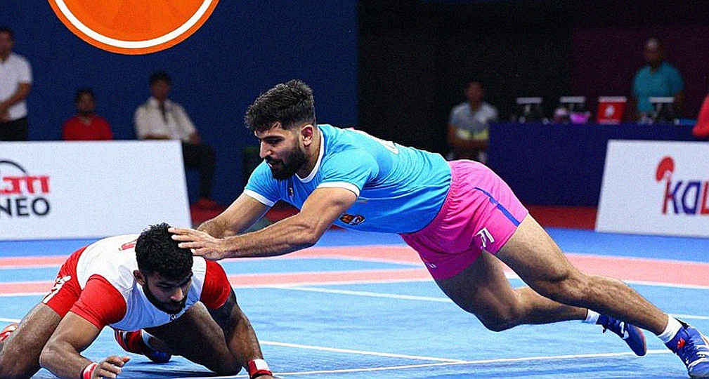 कंधा स्कोरलाइन से पहले बहीखाते से गुज़रता है: कबड्डी की नीलामी में उपलब्धता की असली कीमत
